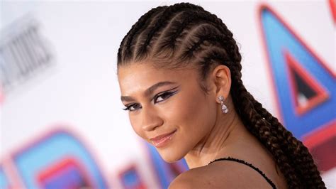 Zendaya Just Wore a Side Boob.